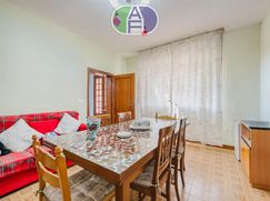 Casa Bi/Trifamiliare in Residenziale