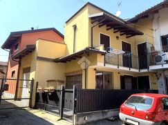 Casa Bi/Trifamiliare in Residenziale