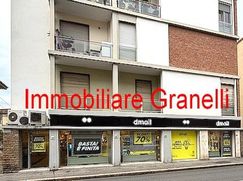 Negozio/Locale commerciale in Commerciale