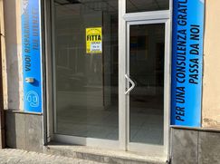 Negozio/Locale commerciale in Commerciale