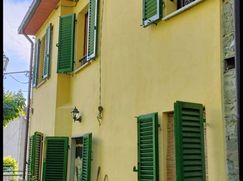 Casa Bi/Trifamiliare in Residenziale