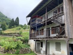Casa Bi/Trifamiliare in Residenziale
