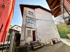 Casa Bi/Trifamiliare in Residenziale