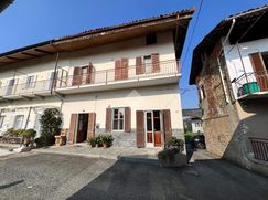 Casa Bi/Trifamiliare in Residenziale