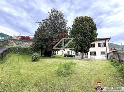 Casa Bi/Trifamiliare in Residenziale