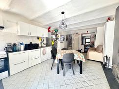 Casa Bi/Trifamiliare in Residenziale