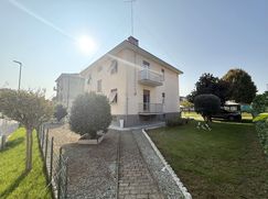 Casa Bi/Trifamiliare in Residenziale