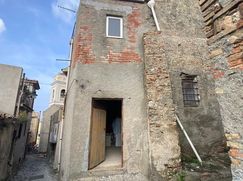 Casa Bi/Trifamiliare in Residenziale