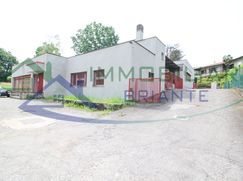 Negozio/Locale commerciale in Commerciale