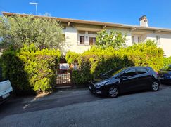 Casa Bi/Trifamiliare in Residenziale