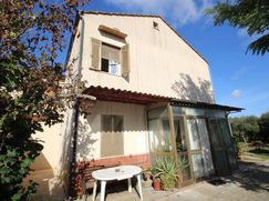 Casa Bi/Trifamiliare in Residenziale