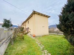 Casa Bi/Trifamiliare in Residenziale