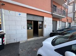 Negozio/Locale commerciale in Commerciale