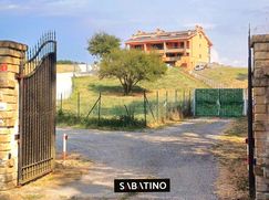 Casa Bi/Trifamiliare in Residenziale