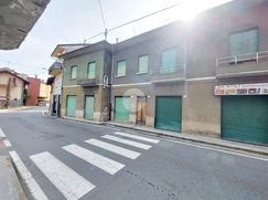 Casa Bi/Trifamiliare in Residenziale