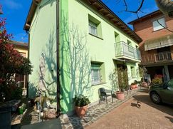 Casa Bi/Trifamiliare in Residenziale