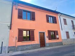Casa Bi/Trifamiliare in Residenziale