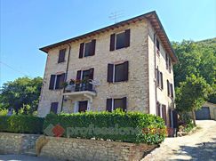 Casa Bi/Trifamiliare in Residenziale