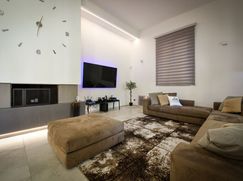 Casa Bi/Trifamiliare in Residenziale