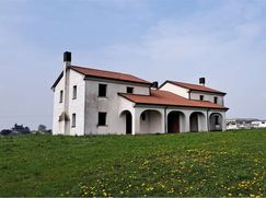 Casa Bi/Trifamiliare in Residenziale