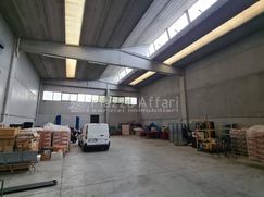 Capannone in Commerciale