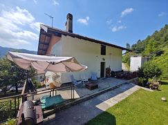 Casa Bi/Trifamiliare in Residenziale