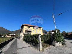 Casa Bi/Trifamiliare in Residenziale