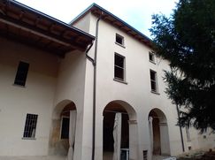 Casa Bi/Trifamiliare in Residenziale