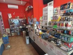 Attività/Licenza (con o senza mura) in Commerciale