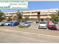 Negozio/Locale commerciale in Commerciale