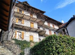 Casa Bi/Trifamiliare in Residenziale