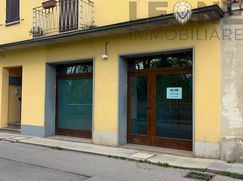 Negozio/Locale commerciale in Commerciale