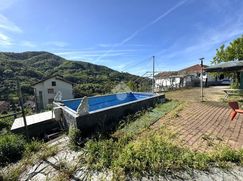 Casa Bi/Trifamiliare in Residenziale