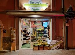 Negozio/Locale commerciale in Commerciale