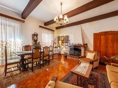 Casa Bi/Trifamiliare in Residenziale