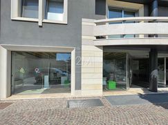 Negozio/Locale commerciale in Commerciale