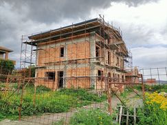 Casa Bi/Trifamiliare in Residenziale