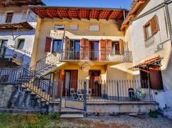 Casa Bi/Trifamiliare in Residenziale