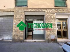Negozio/Locale commerciale in Commerciale