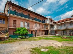 Casa Bi/Trifamiliare in Residenziale