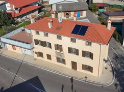 Casa Bi/Trifamiliare in Residenziale