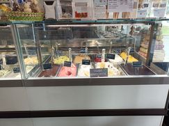 Attività/Licenza (con o senza mura) in Commerciale