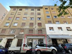 Negozio/Locale commerciale in Commerciale