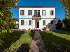 Villa in Residenziale