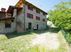 Casa Bi/Trifamiliare in Residenziale