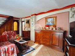 Casa Bi/Trifamiliare in Residenziale