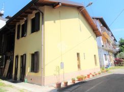 Casa Bi/Trifamiliare in Residenziale