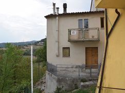 Casa Bi/Trifamiliare in Residenziale