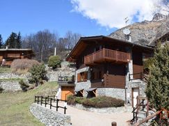 Casa Bi/Trifamiliare in Residenziale