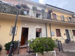 Casa Bi/Trifamiliare in Residenziale
